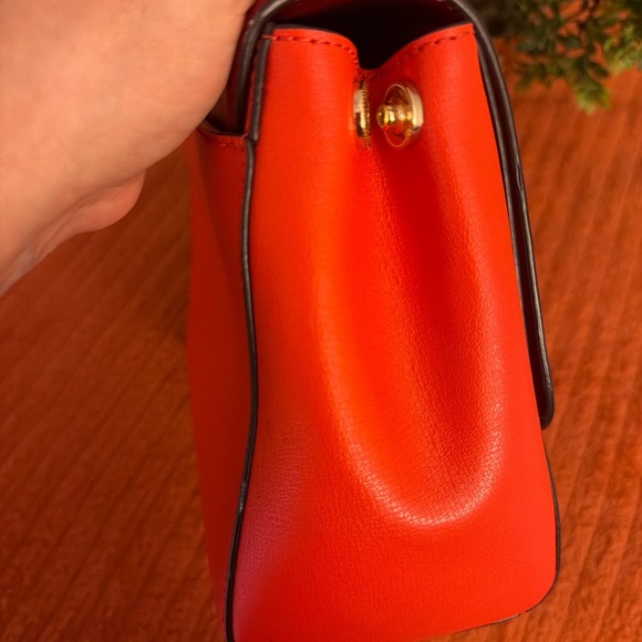 Michael Kors crossbody bag 🤎✨ - Picture 11 of 16